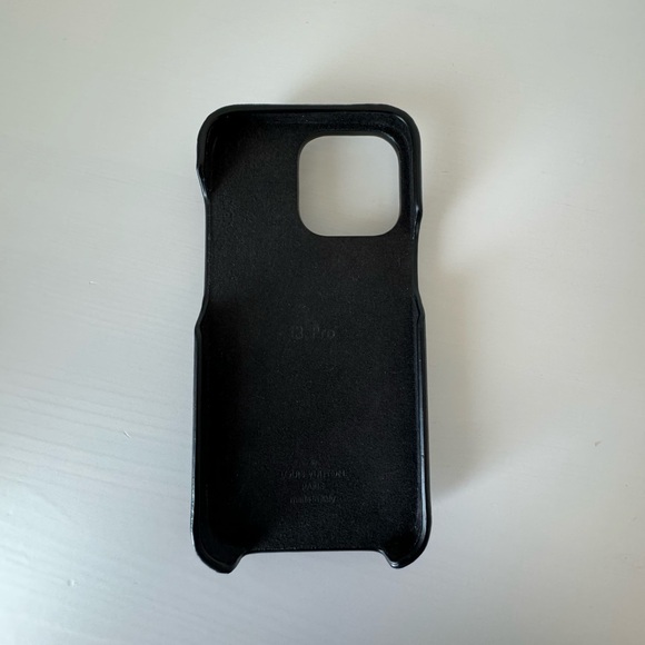 IPHONE CASE - Picture 2 of 8